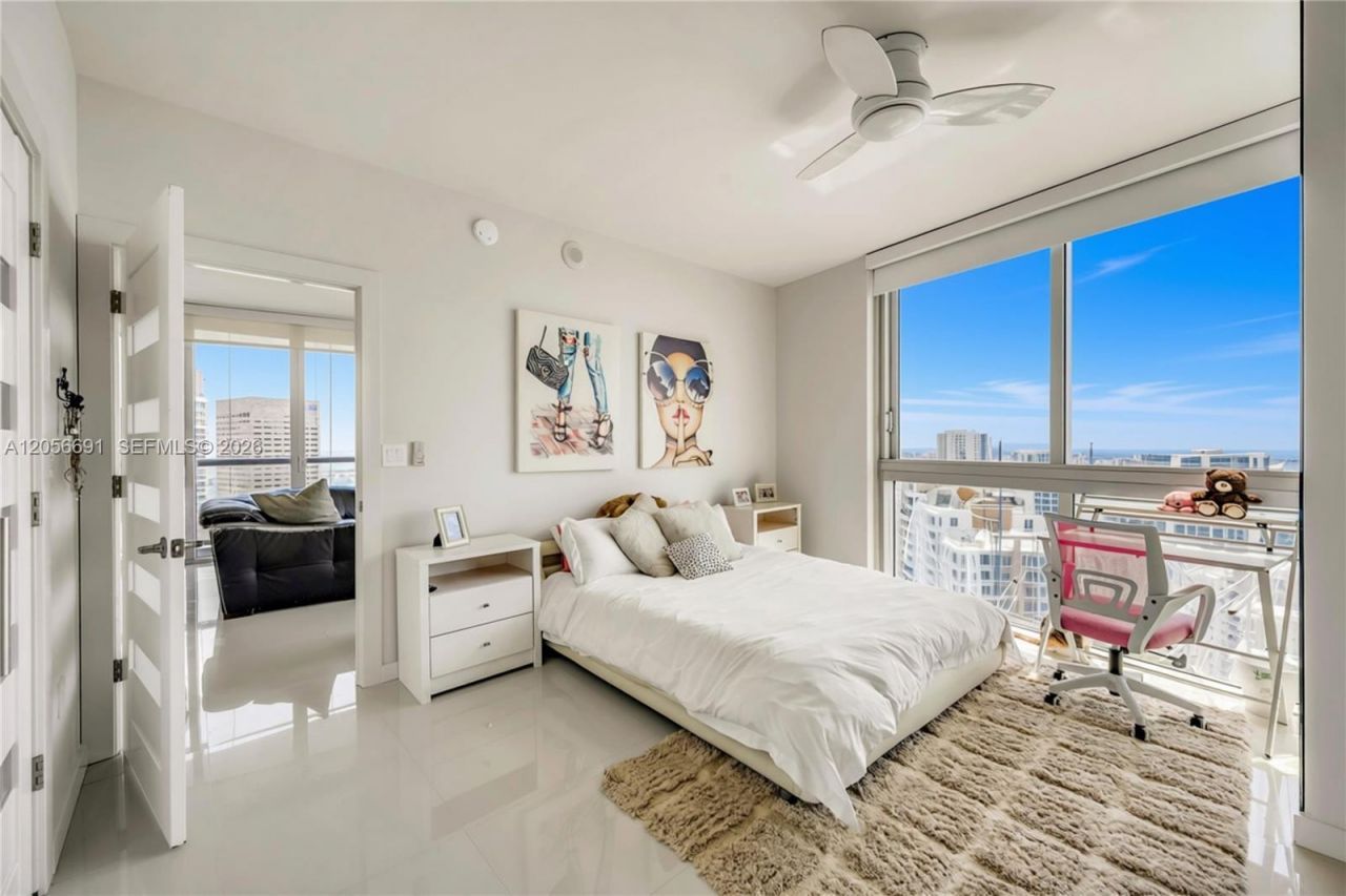 495 Brickell Ave , Unit 3702, Miami, FL 33131 Photo