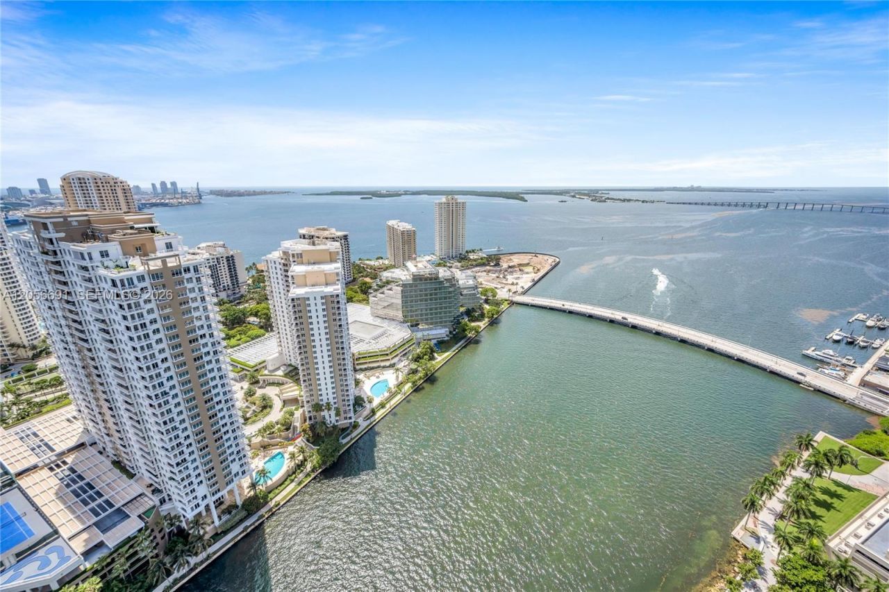 495 Brickell Ave , Unit 3702, Miami, FL 33131 Photo