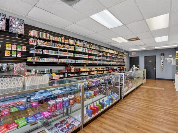 Smoke Shop for Sale in Coral Gables , Coral Gables, FL 33134