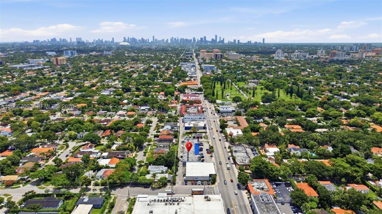 Smoke Shop For Sale In Coral Gables , Coral Gables, FL 33134 Photo