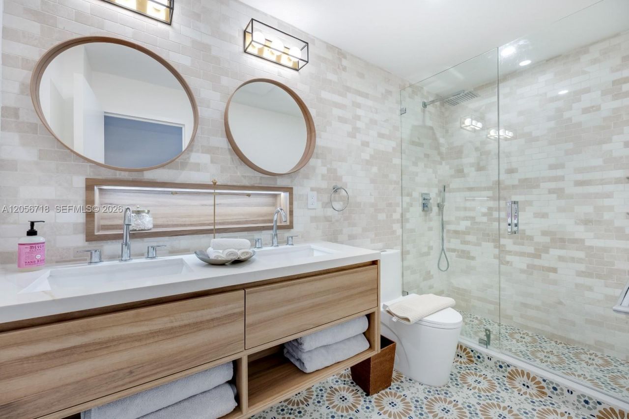 9102 W Bay Harbor Dr , Unit 10-B, Bay Harbor Islands, FL 33154 Photo