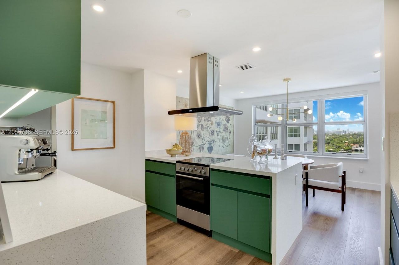 9102 W Bay Harbor Dr , Unit 10-B, Bay Harbor Islands, FL 33154 Photo