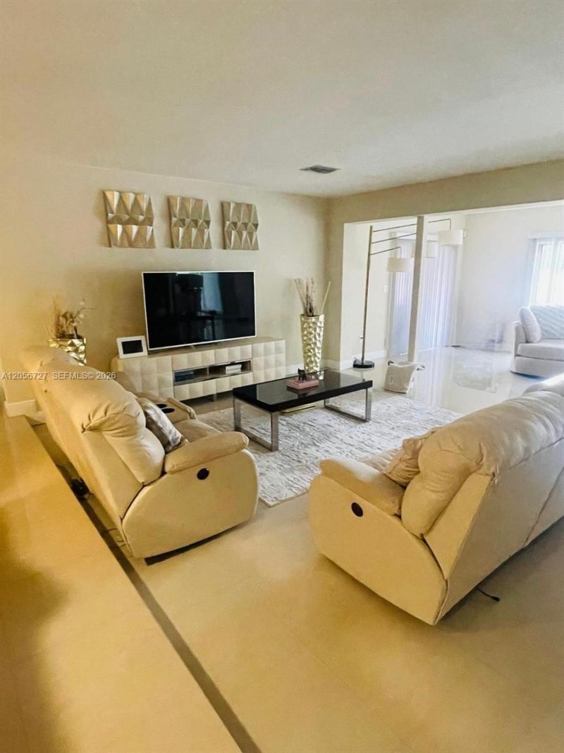 6790 SW 10th Ct , Unit 6790, Pembroke Pines, FL 33023 Photo