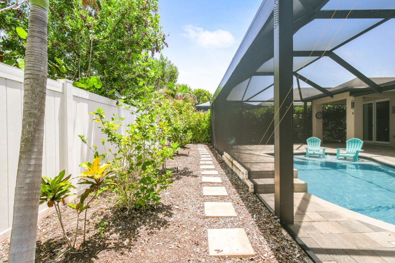 1693 NE White Pine Terrace, Jensen Beach, FL 34957 Photo