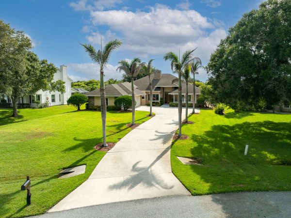 3706 SECLUDED OAK Court, Melbourne, FL 32934