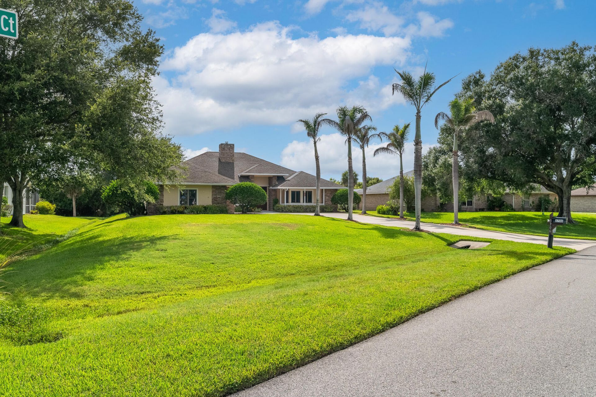 3706 Secluded Oak Court, Melbourne, FL 32934 Photo