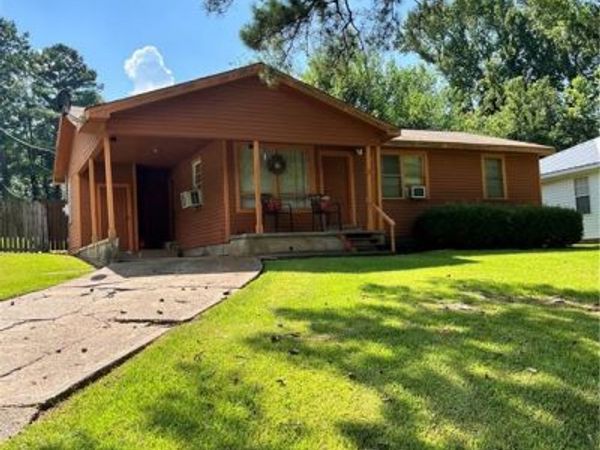 3001 ROBERTS Court, Pineville, LA 71360