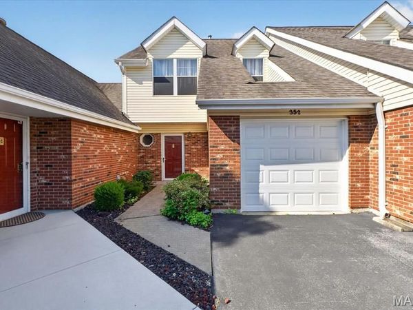 352 Windsor Place , Unit B, St Peters, MO 63376