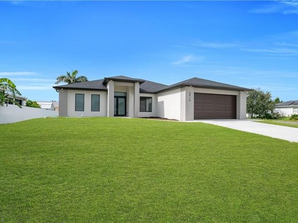 3916 8th ST SW, LEHIGH ACRES, FL 33976