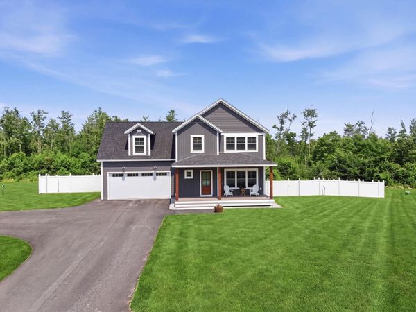 418 Blane Circle, Pembroke, NH 03275