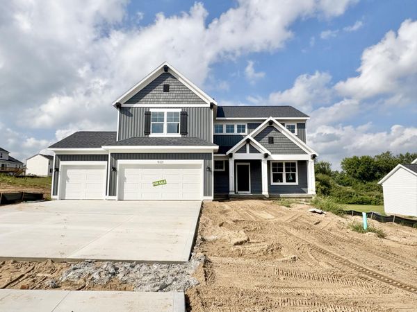 8321 Kettle Oak Drive SE, Alto, MI 49302