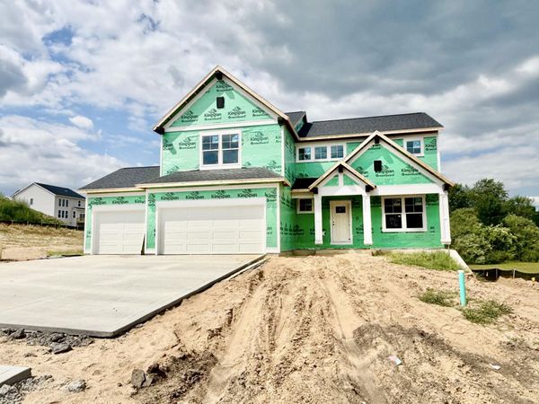 8321 Kettle Oak Drive SE, Alto, MI 49302