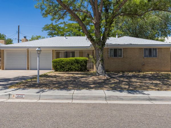 445 Graceland Drive SE, Albuquerque, NM 87108