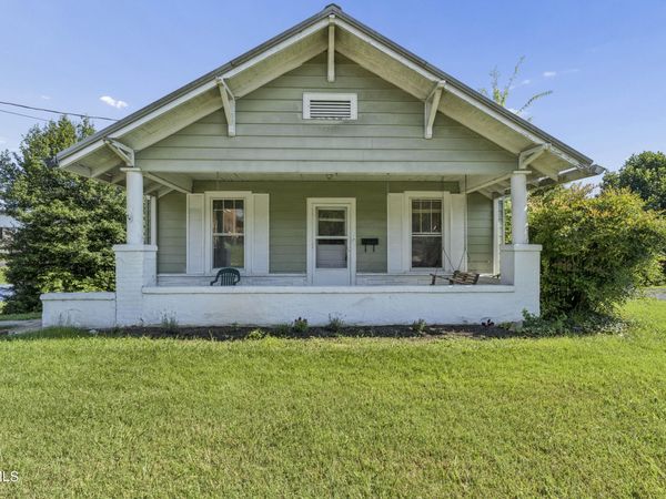 421 West College Street, Jonesborough, TN 37659
