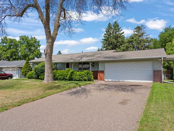 2245 Beam Avenue, Maplewood, MN 55109