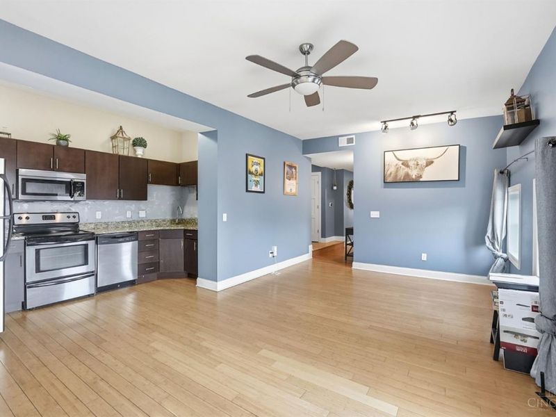 1326 Vine Street, Unit G, Cincinnati, OH 45202 Photo 21