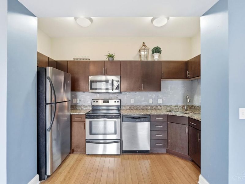 1326 Vine Street, Unit G, Cincinnati, OH 45202 Photo 24