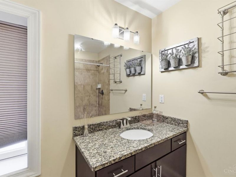 1326 Vine Street, Unit G, Cincinnati, OH 45202 Photo 35
