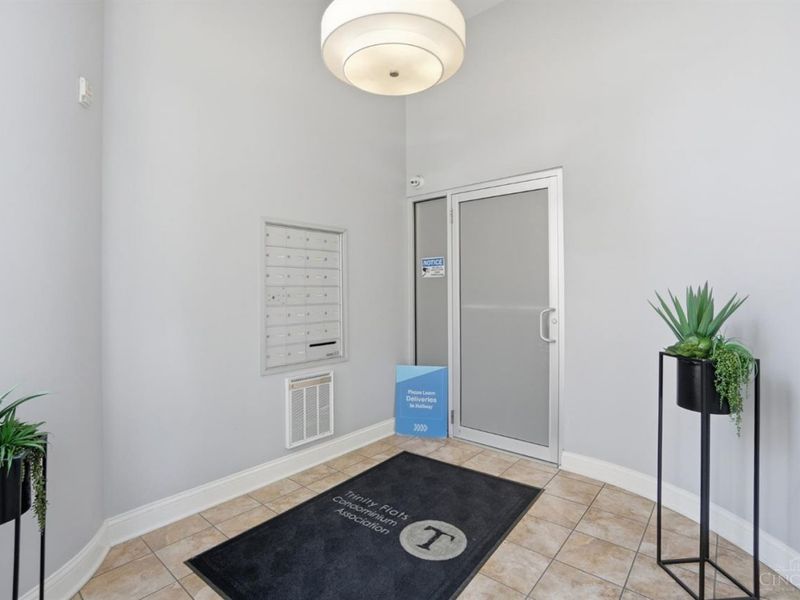 1326 Vine Street, Unit G, Cincinnati, OH 45202 Photo 9