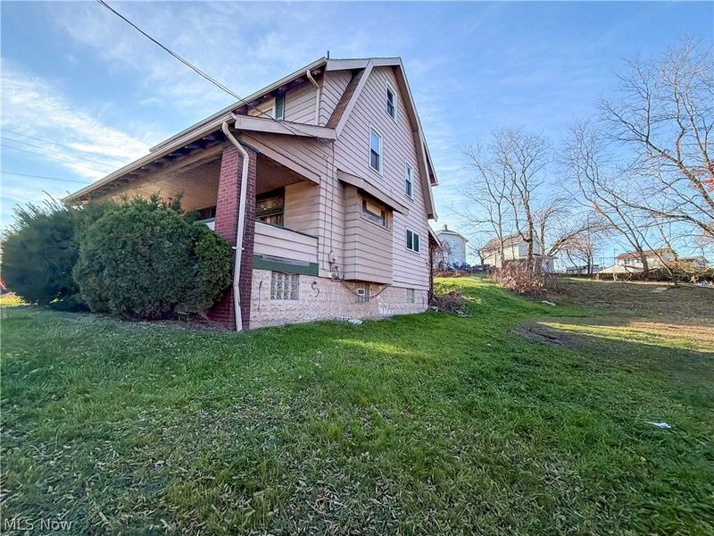 2426 Shirley Road, Youngstown, OH 44502 Photo 2