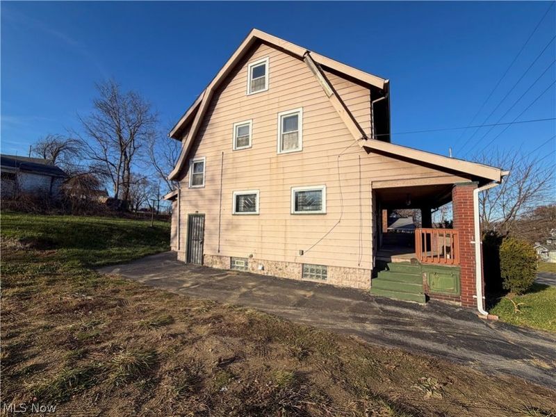 2426 Shirley Road, Youngstown, OH 44502 Photo 3