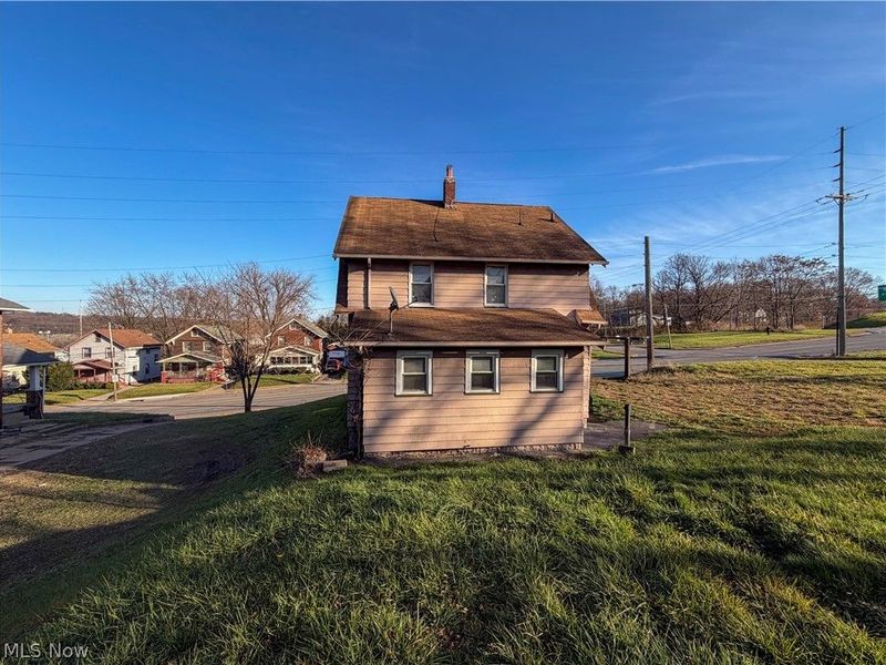 2426 Shirley Road, Youngstown, OH 44502 Photo 4