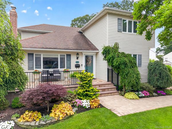 1755 Grand Avenue , Merrick, NY 11566
