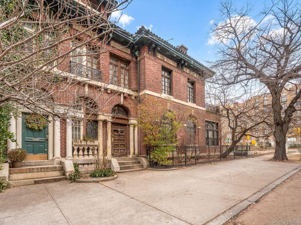 811 Riverside Drive , New York (Manhattan), NY 10032