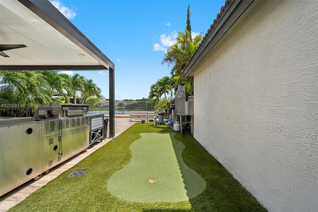12050 SW 135th Ter , Miami, FL 33186 Photo