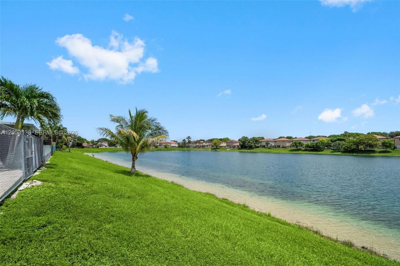 12050 SW 135th Ter , Miami, FL 33186 Photo