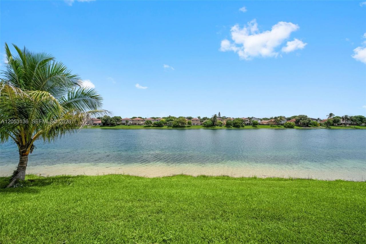 12050 SW 135th Ter , Miami, FL 33186 Photo