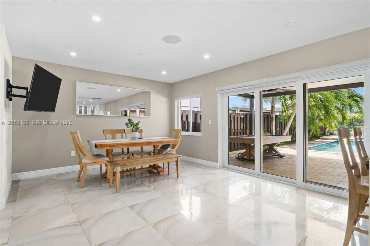 12050 SW 135th Ter , Miami, FL 33186 Photo