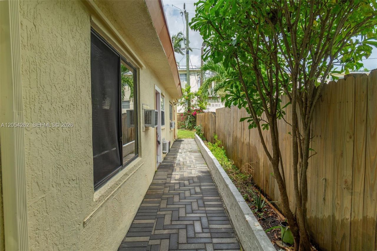 125 Cleveland St, Lake Worth, FL 33461 Photo