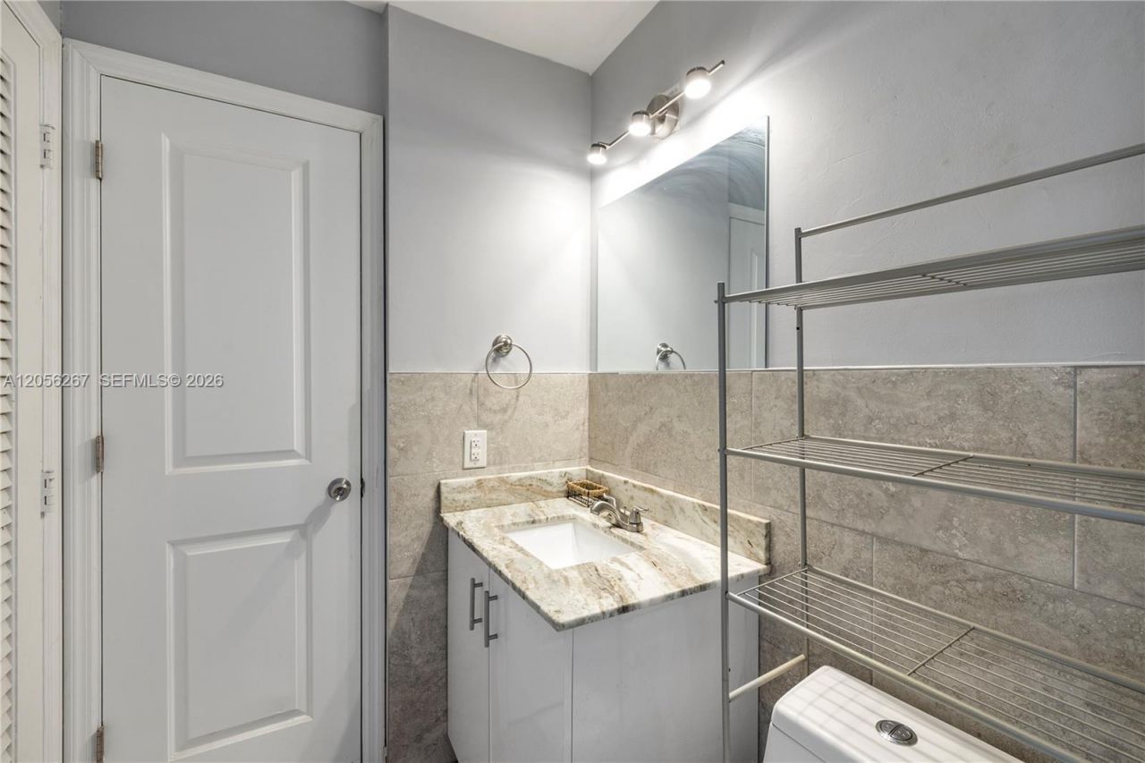 1461 S Ocean Blvd, Unit 222, Lauderdale by the Sea, FL 33062 Photo