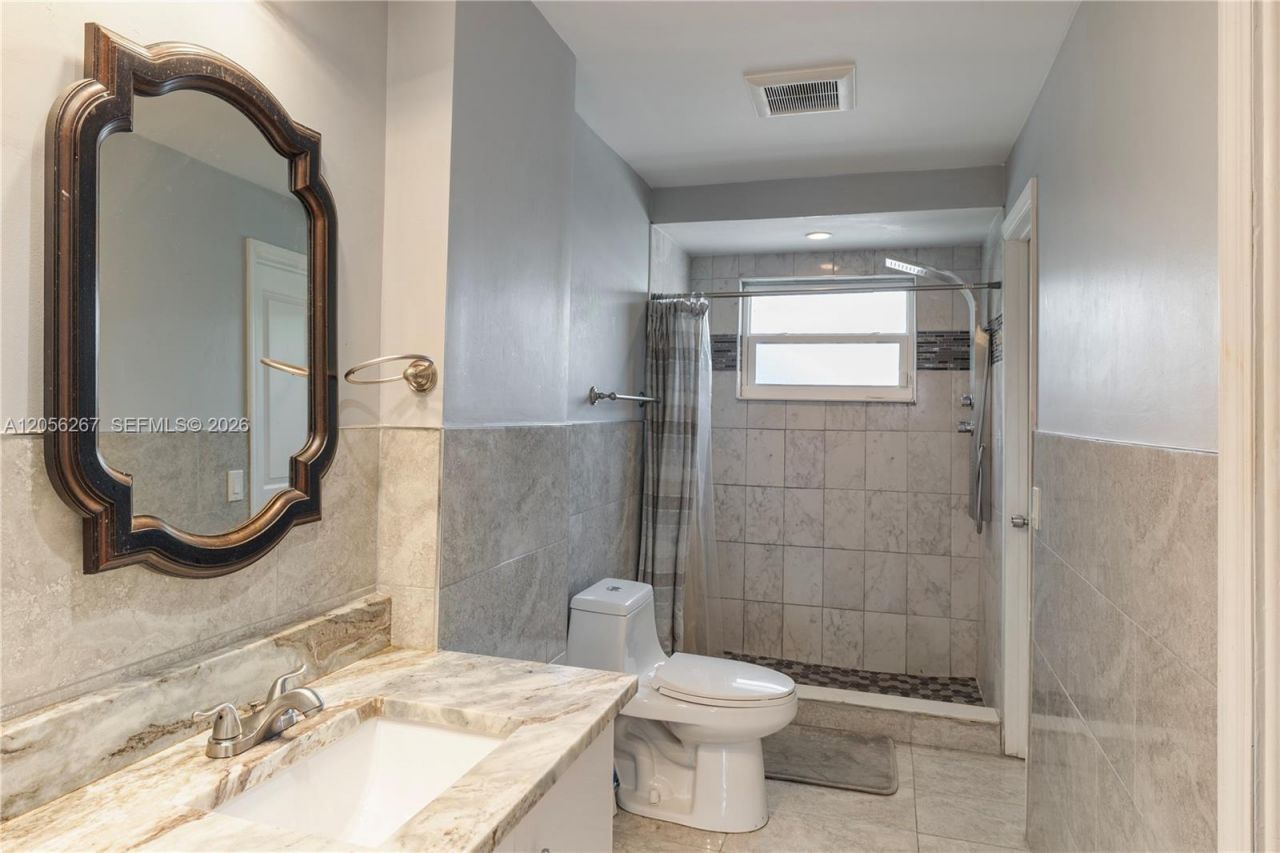1461 S Ocean Blvd, Unit 222, Lauderdale by the Sea, FL 33062 Photo