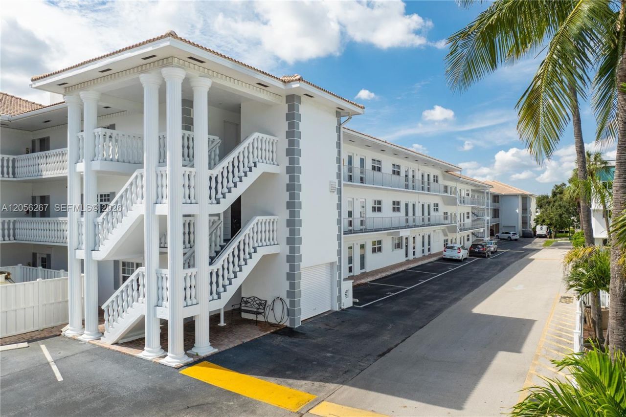 1461 S Ocean Blvd, Unit 222, Lauderdale by the Sea, FL 33062 Photo