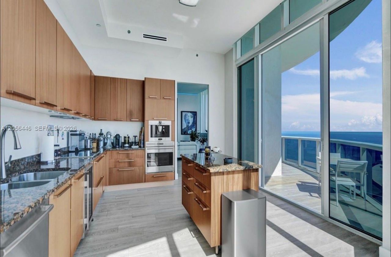 15901 Collins Ave, Unit 4301, Sunny Isles Beach, FL 33160 Photo