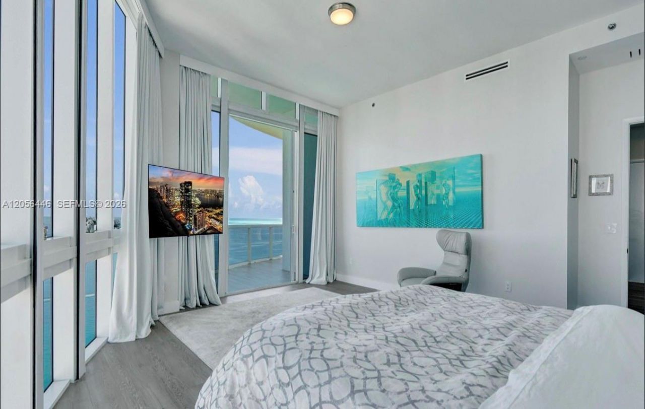 15901 Collins Ave, Unit 4301, Sunny Isles Beach, FL 33160 Photo