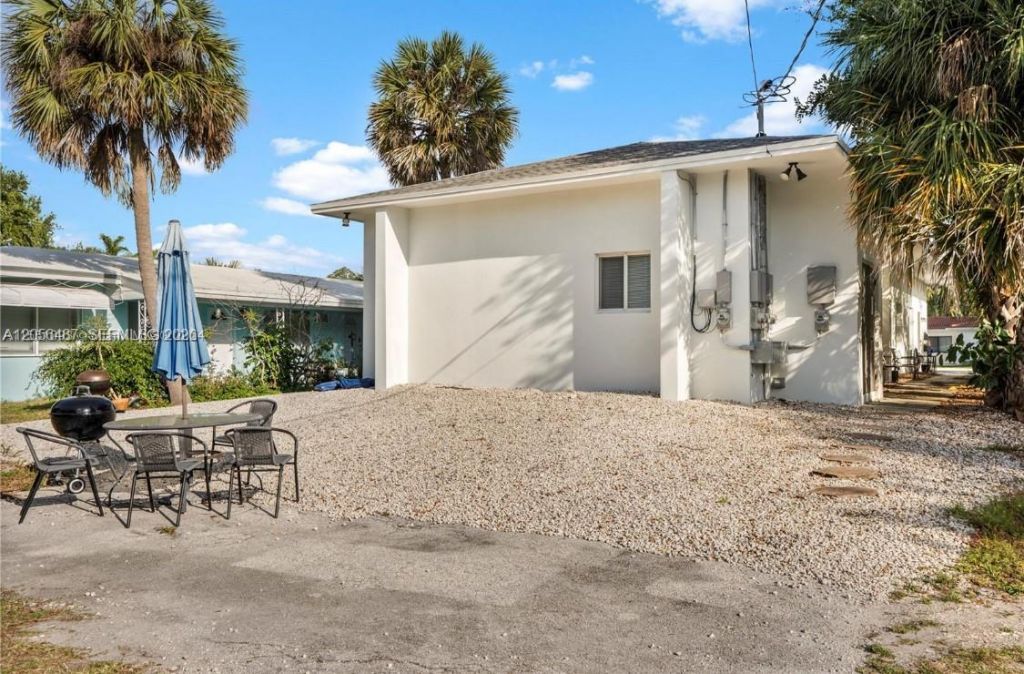 830 SE 14th St , Unit 1, Fort Lauderdale, FL 33316 Photo