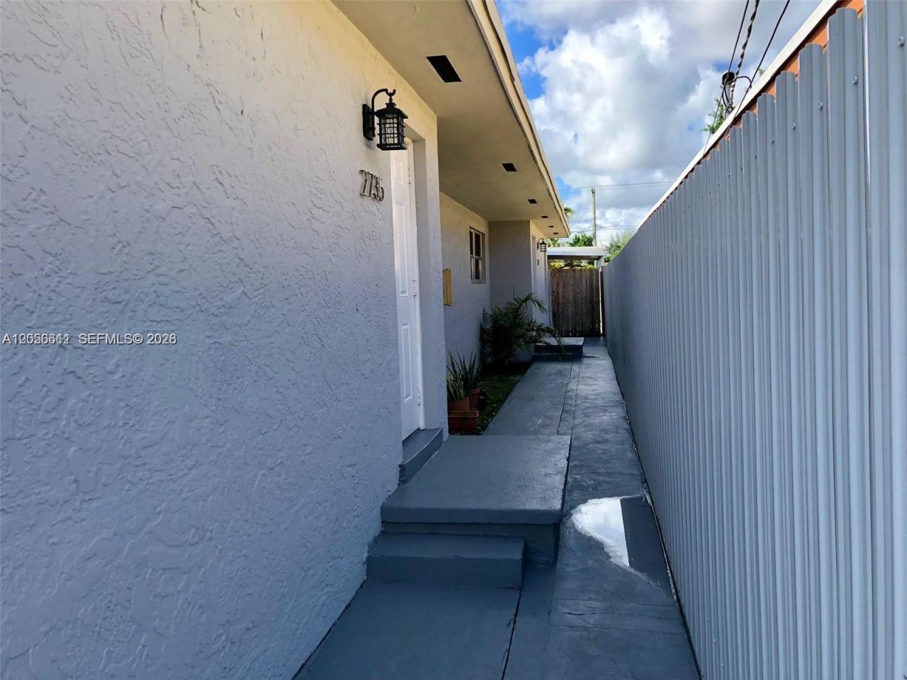 2735 NW 27th St , Miami, FL 33142 Photo