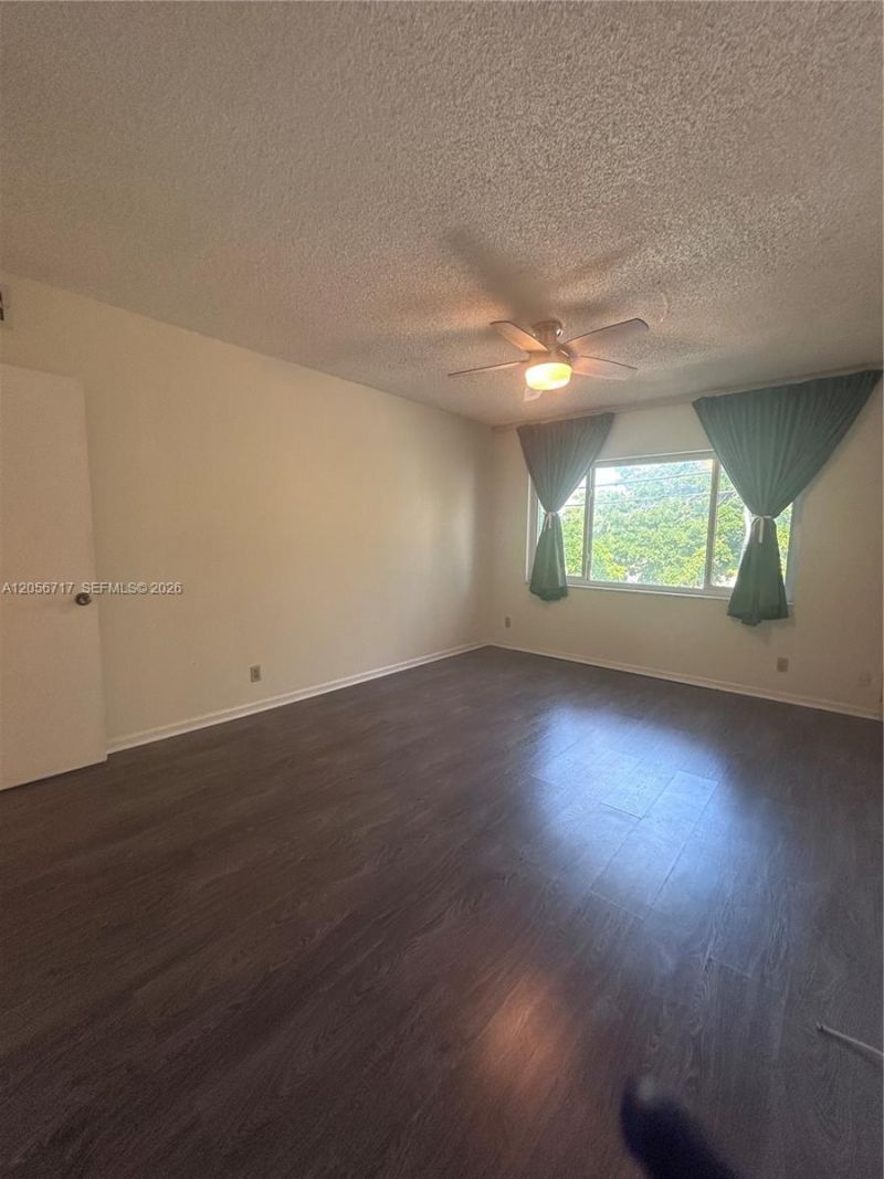 5700 NE 22nd Way, Unit 324, Fort Lauderdale, FL 33308 Photo