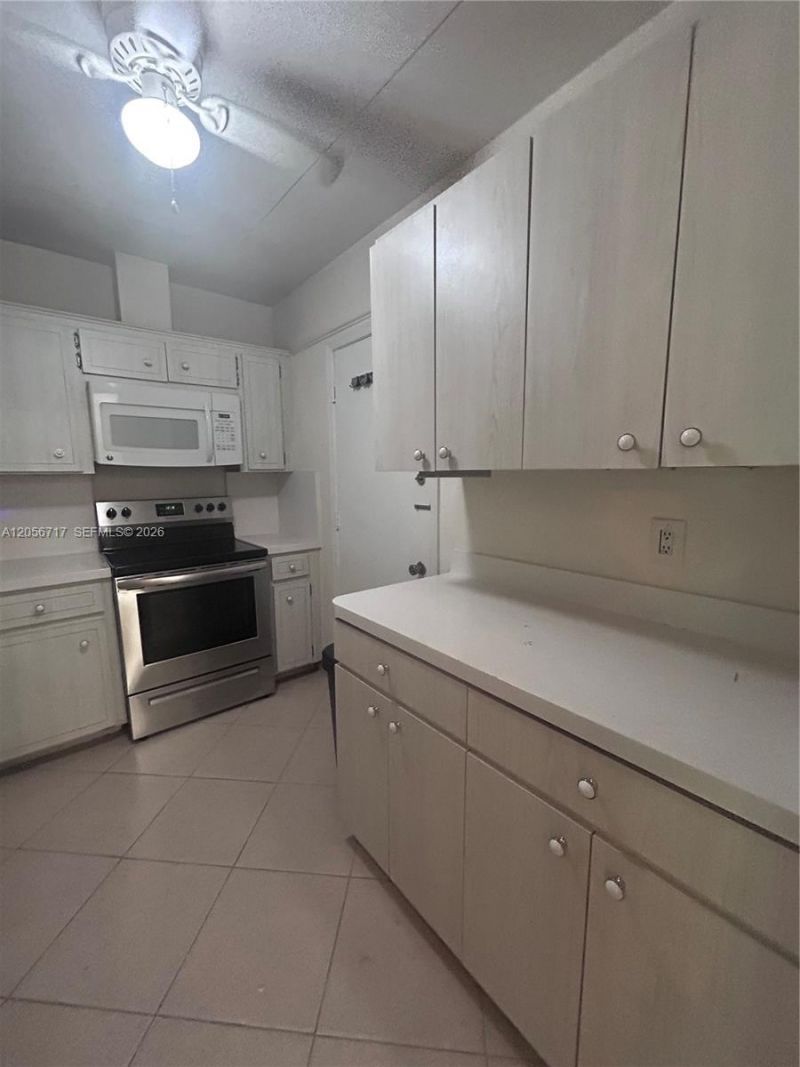 5700 NE 22nd Way , Unit 324, Fort Lauderdale, FL 33308 Photo