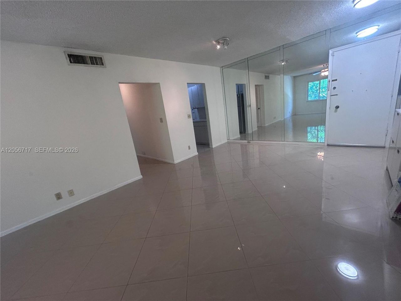 5700 NE 22nd Way, Unit 324, Fort Lauderdale, FL 33308 Photo