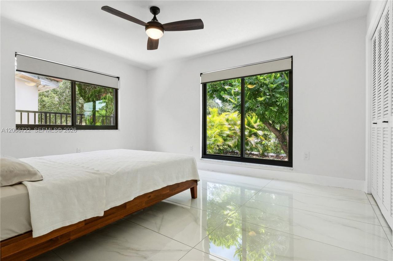 1545 Miller Rd , Coral Gables, FL 33146 Photo