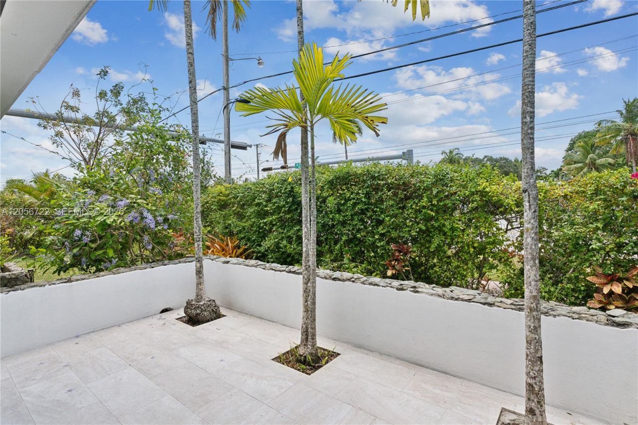 1545 Miller Rd , Coral Gables, FL 33146 Photo