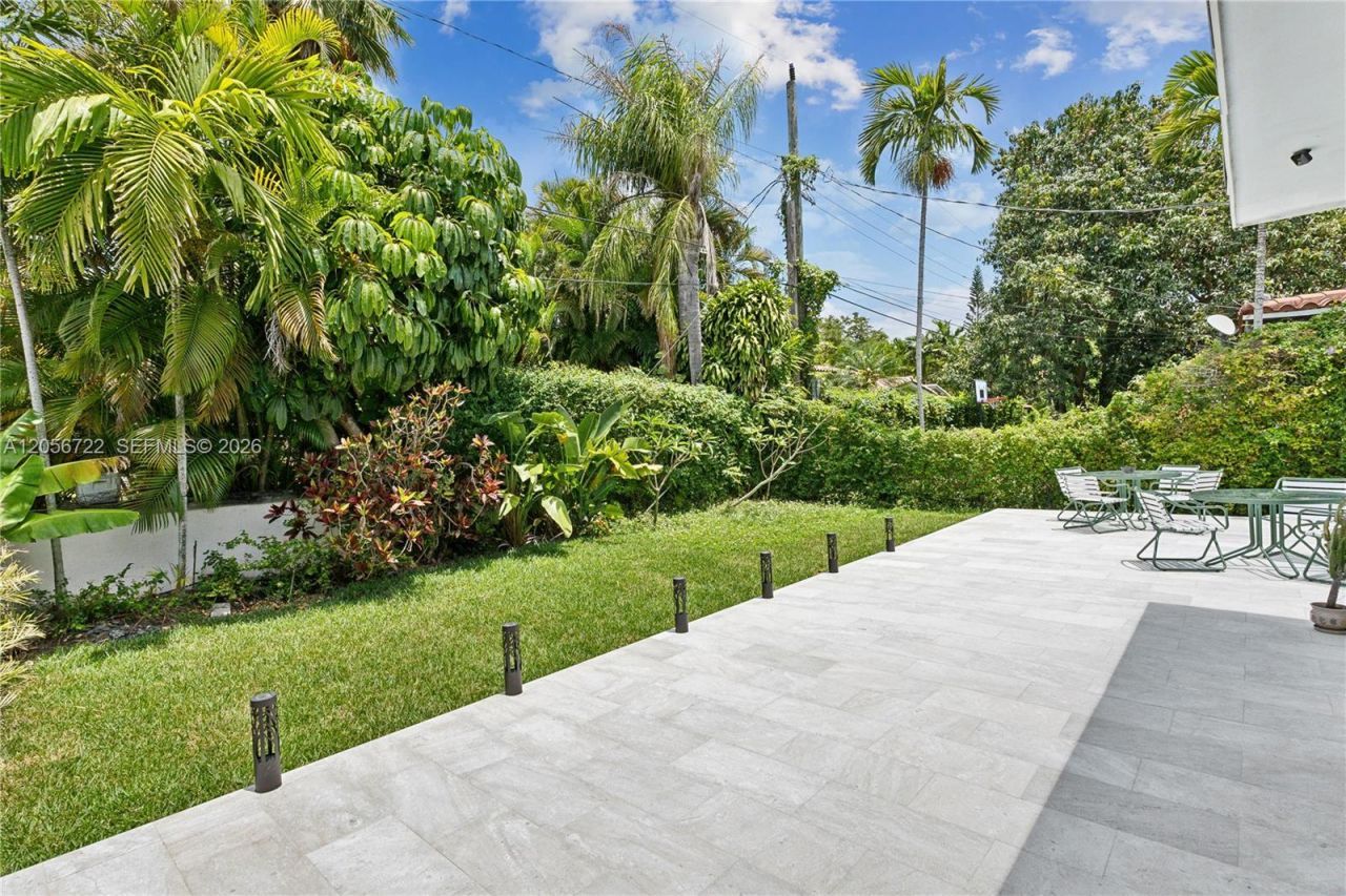 1545 Miller Rd , Coral Gables, FL 33146 Photo