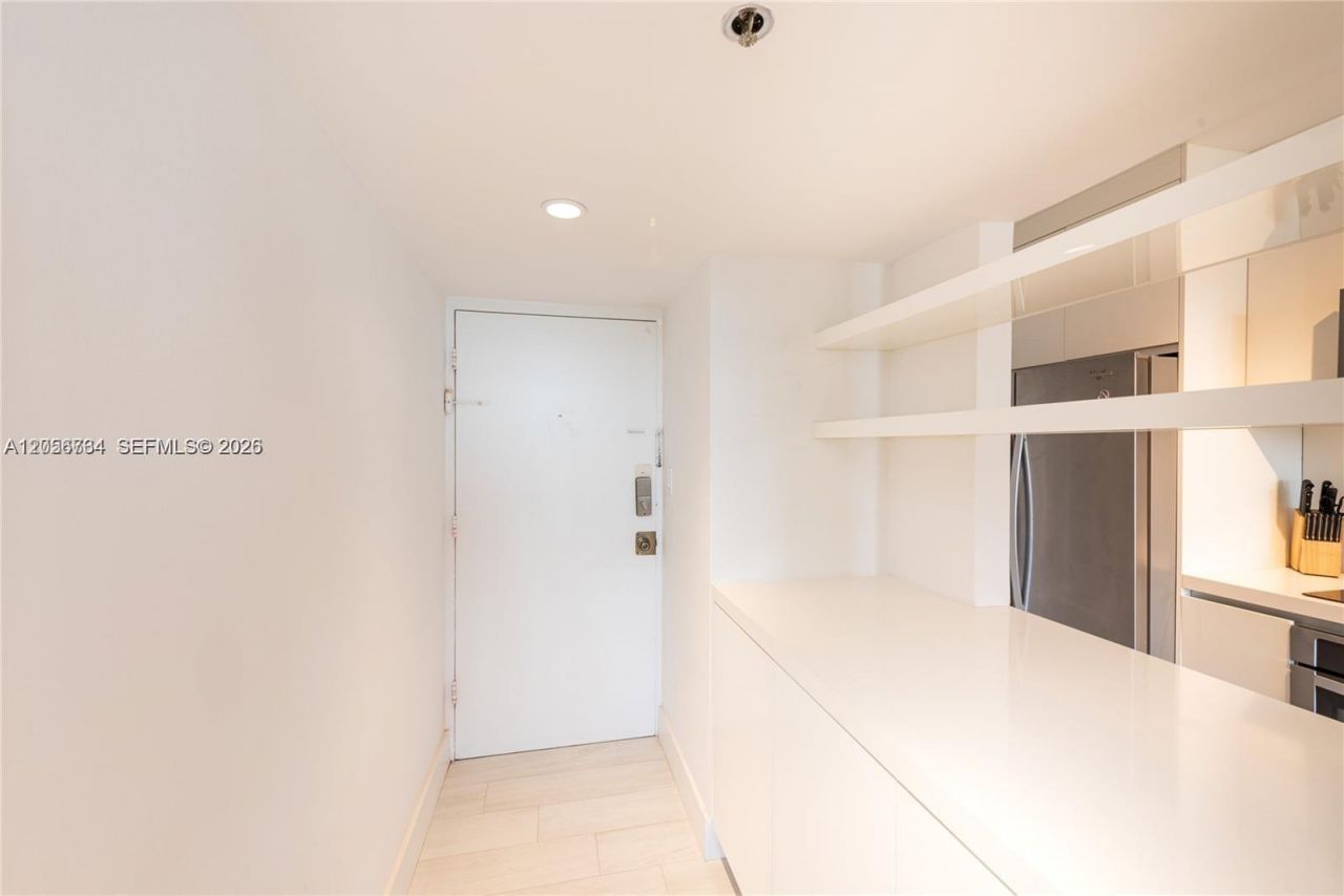 100 Lincoln Rd , Unit 619, Miami Beach, FL 33139 Photo