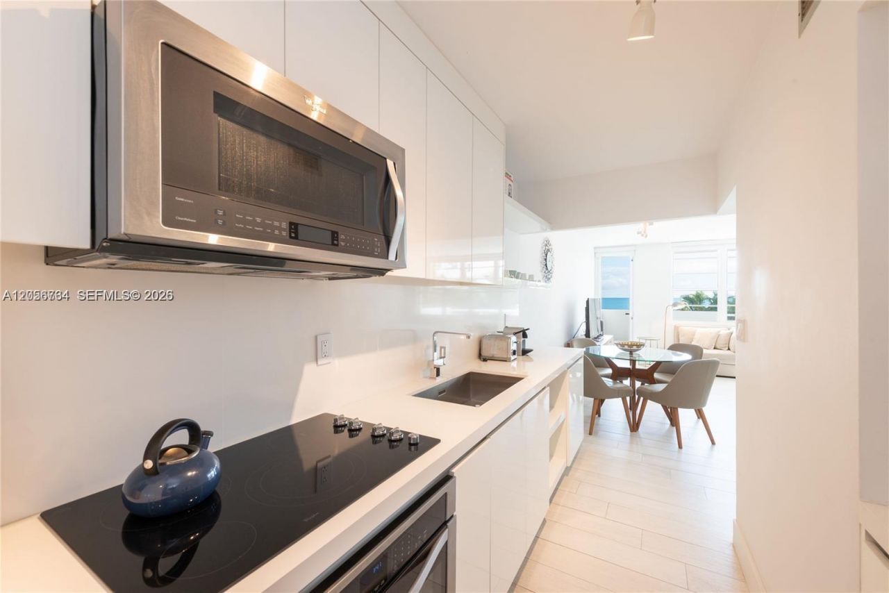 100 Lincoln Rd , Unit 619, Miami Beach, FL 33139 Photo
