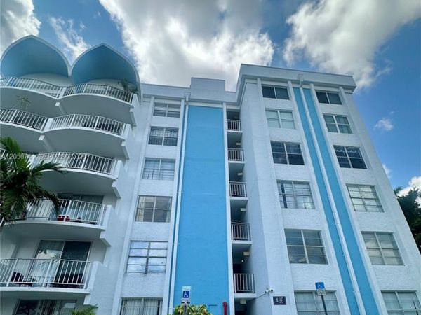 486 NW 165th St Rd, Unit B-103, Miami, FL 33169