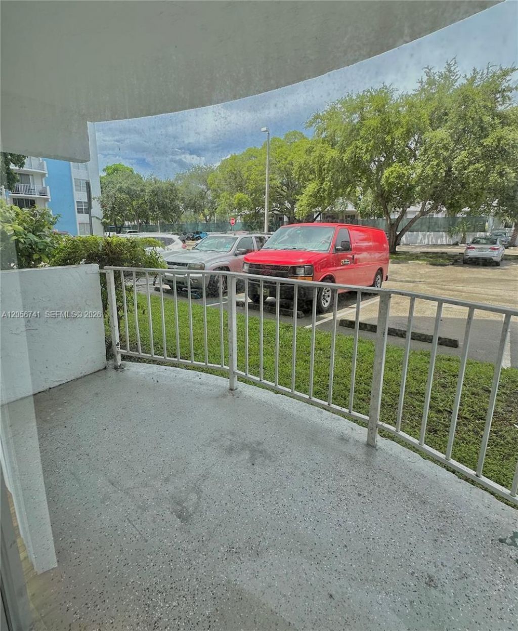 486 NW 165th St Rd, Unit B-103, Miami, FL 33169 Photo